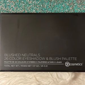 BH cosmetics Blushed Neutrals. 26 colors
